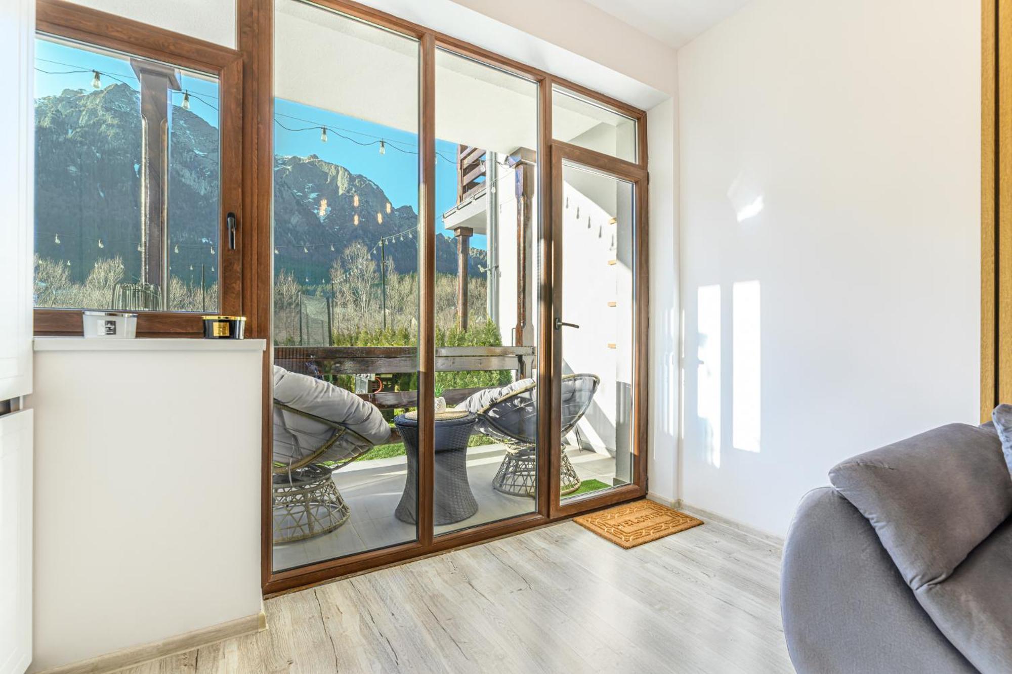 Ama Garden Apartment Buşteni Buitenkant foto
