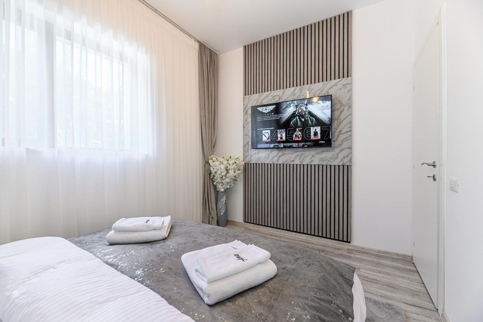 Ama Garden Apartment Buşteni Buitenkant foto