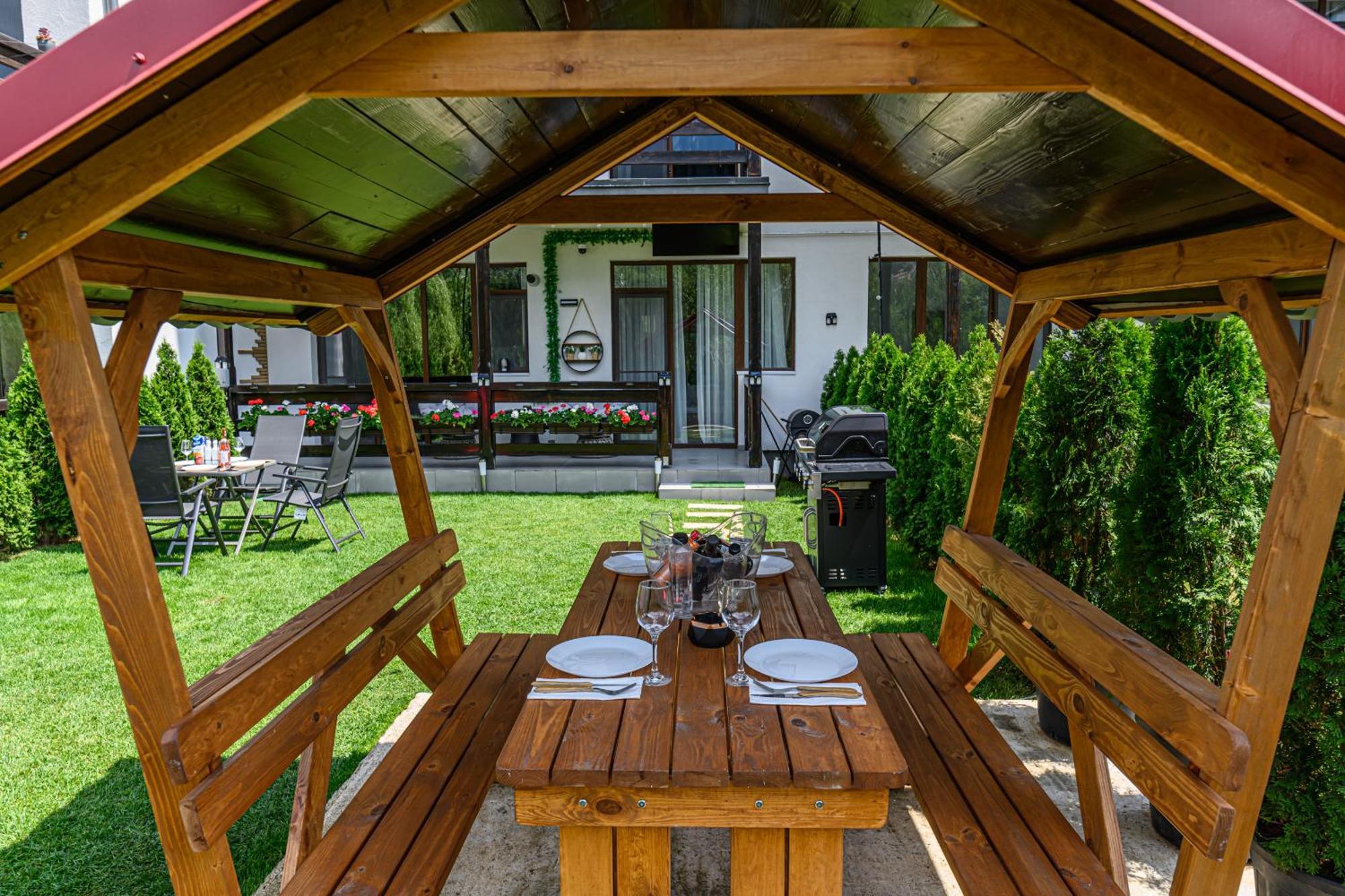 Ama Garden Apartment Buşteni Buitenkant foto